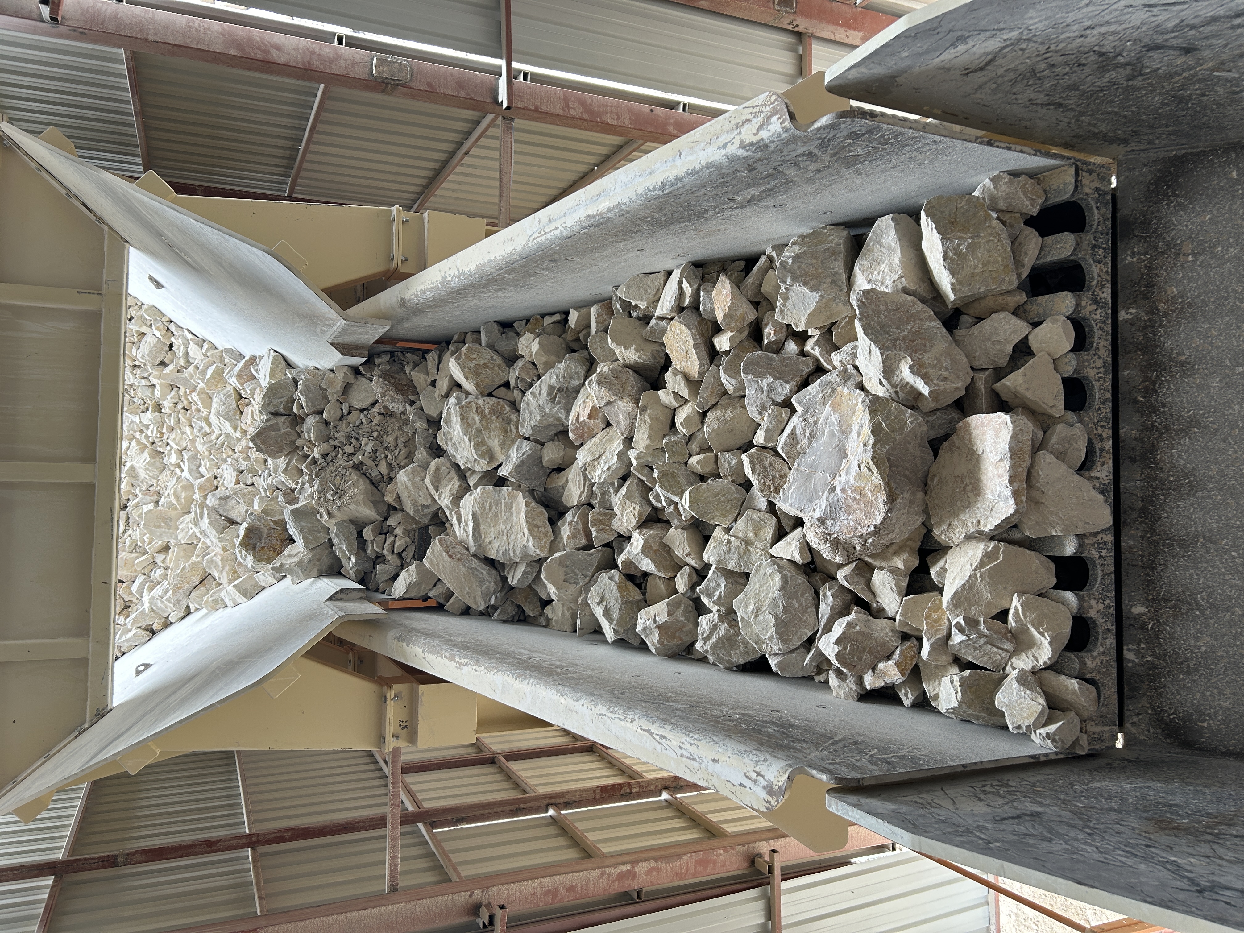 TÜRKİYE- SABİT KIRMA ELEME TESİSİ Kapasite 250 - 300 Ton - Saat 3